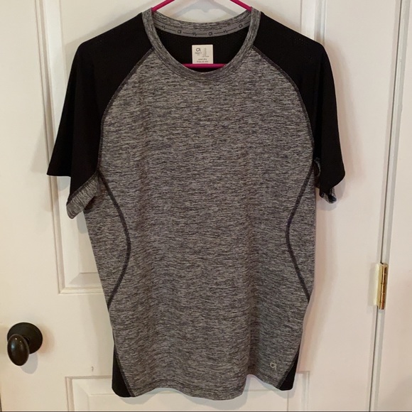 Gap Fit Mens Cool Dry Athletic Shirt 
